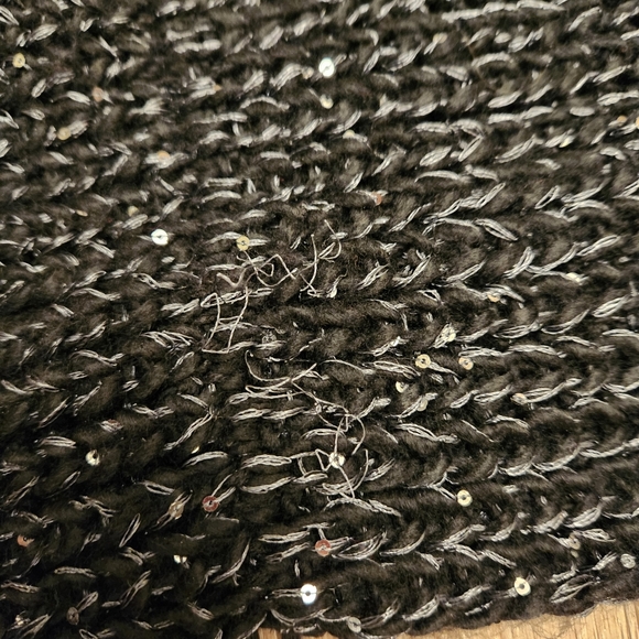 Winter Scarf Lot - Picture 3 of 5